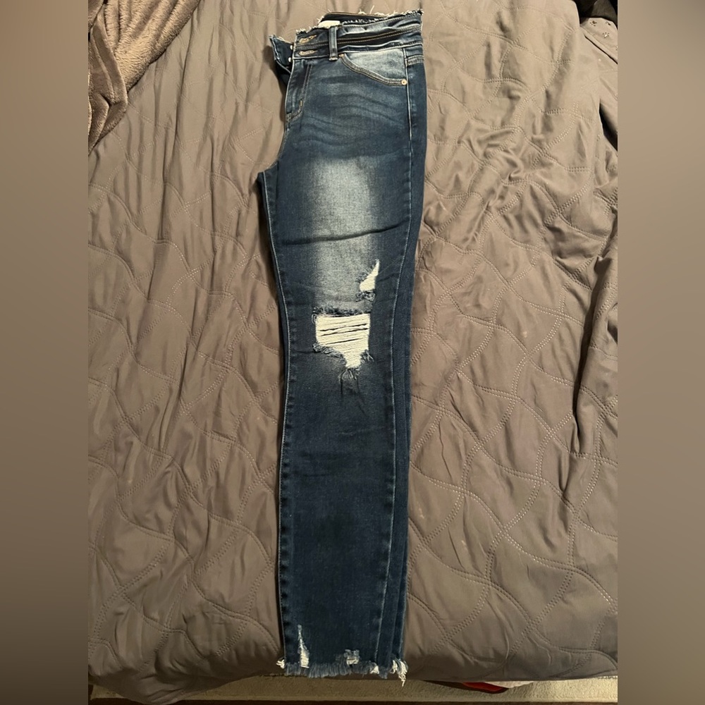 KanCan Distressed Skinny Jeans - Picture 2 of 4